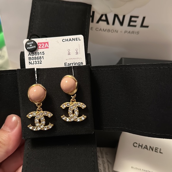 Chanel 22 A  Earrings - Picture 4 of 8